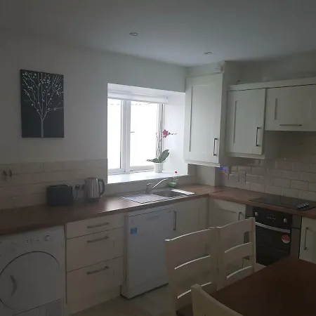 4 Bed Comfy House, Cork, 7 Guest Max Appartement