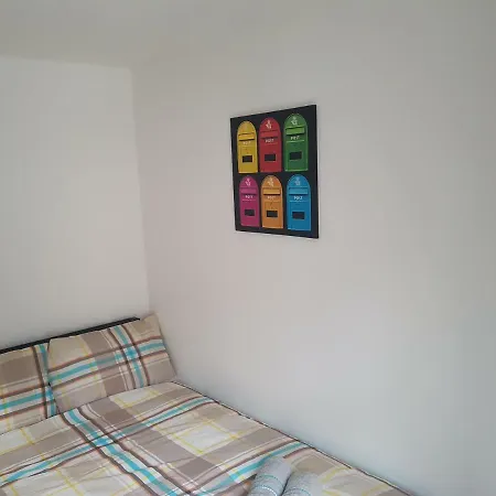 4 Bed Comfy House, Cork, 7 Guest Max Appartement *