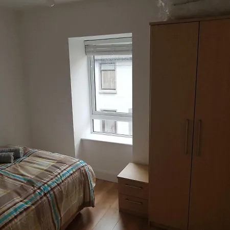 4 Bed Comfy House, Cork, 7 Guest Max *