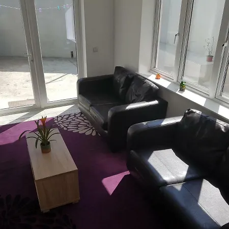 4 Bed Comfy House, Cork, 7 Guest Max Cork
